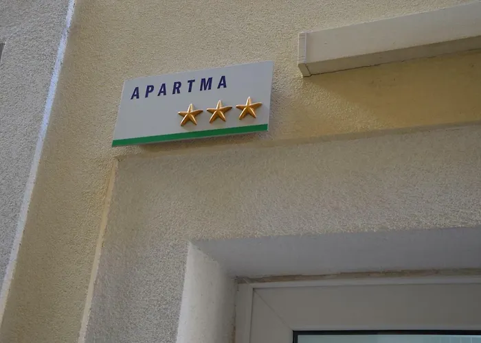 Apartma *